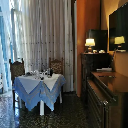 Couette-café Albisola Albisola Superiore