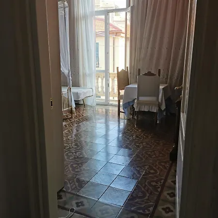 Oda ve Kahvaltı Albisola 4*